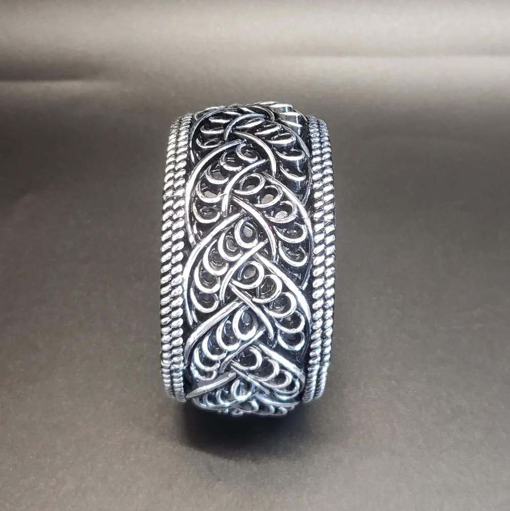 Unique Silver Swirl Acrylic Light Weight Hinge Bracelet